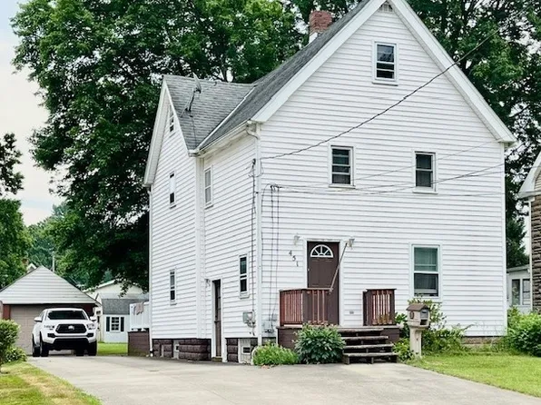 451 Pratt St, Ravenna, OH 44266