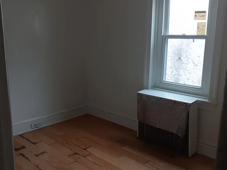 131 E Coulter St — Photo 15