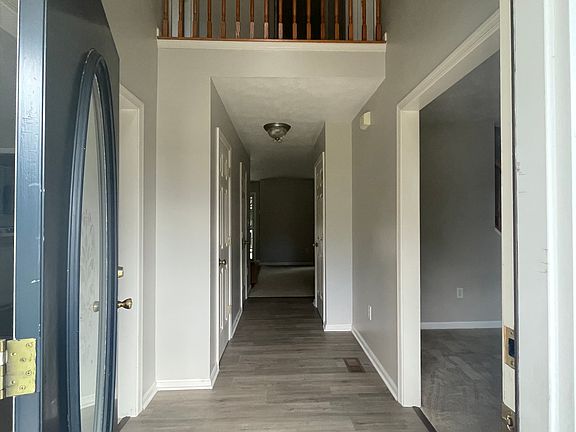 3rd image of 9035 Mullen Rd