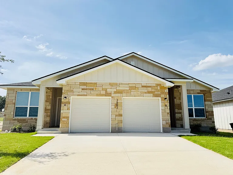 3803 American Elm Dr #B — Photo 1