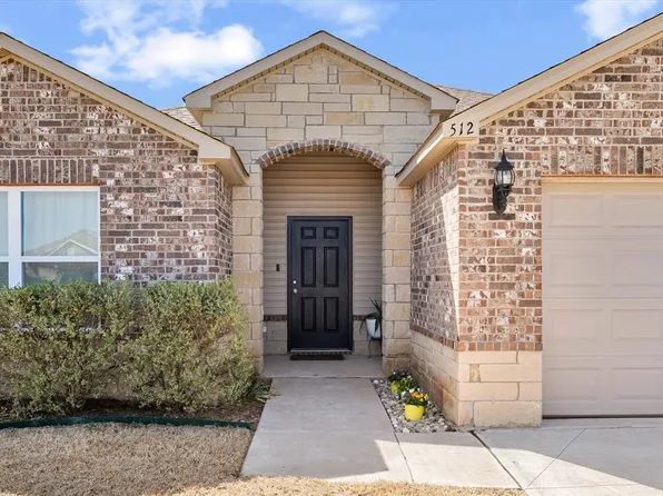 512 SE 3rd Pl, Newcastle, OK 73065