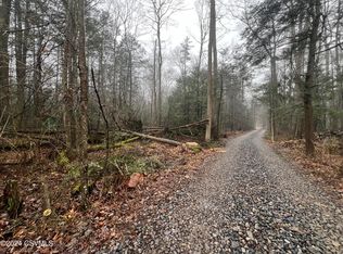 Eureka Ln, Millmont, PA 17845