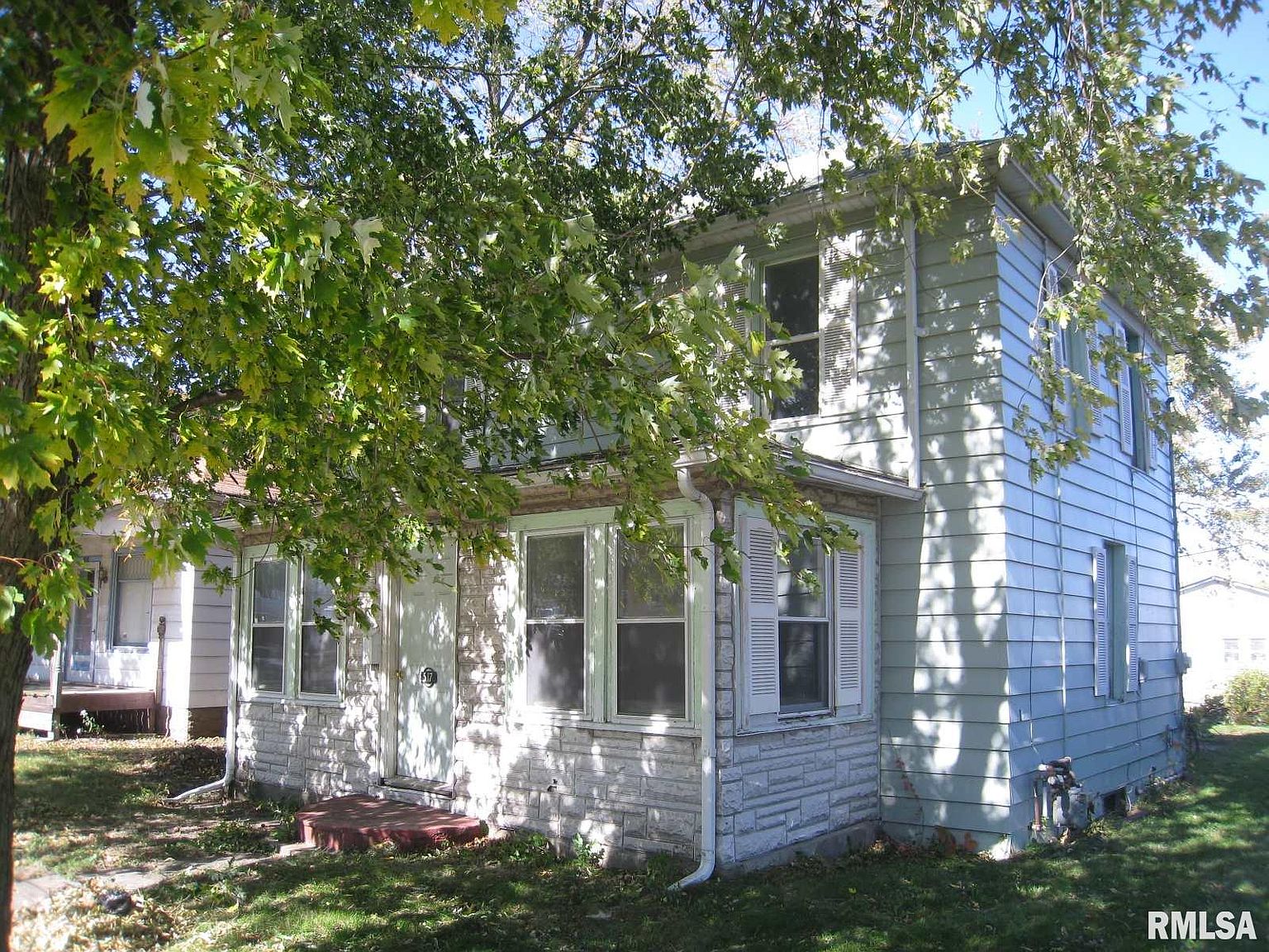 517 1st Ave, Silvis, IL 61282 Zillow