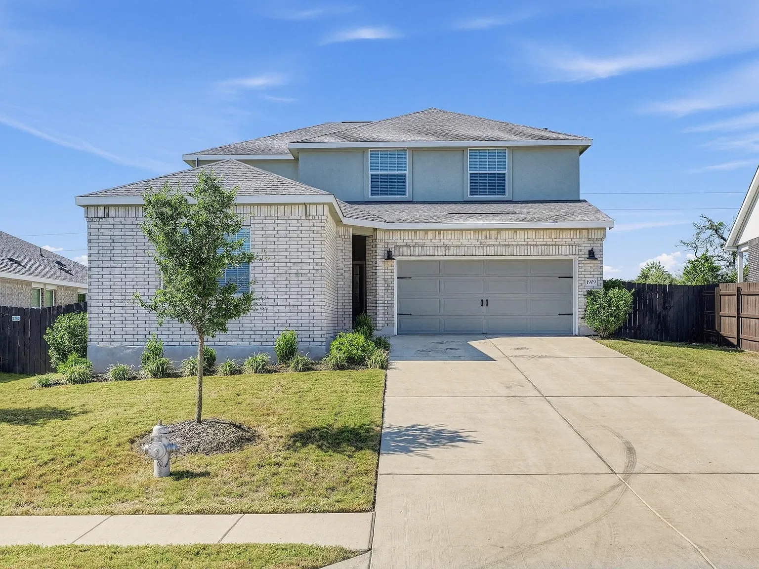 5 bed, 3.0 bath, 3024 sqft, $2,850 — Photo 1