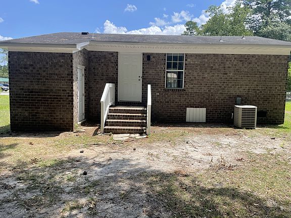 2nd image of 2630 Lincoln Park Dr