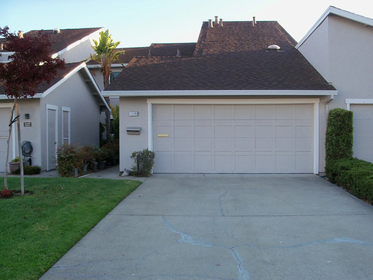 4 bed, 2.5 bath, 1880 sqft, $5,500 — Photo 2