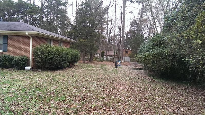 2nd image of 603 Parkview Dr