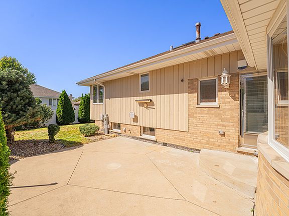 5th image of 10708 Georgia Ln