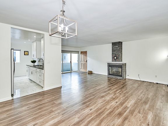 4th image of 2223 S Bentley Ave APT 204