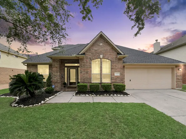 12320 Evening Bay Dr, Pearland, TX 77584
