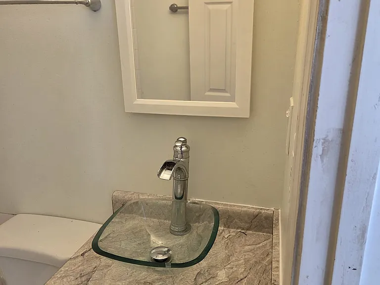 8734 Cadillac Ave — Photo 10