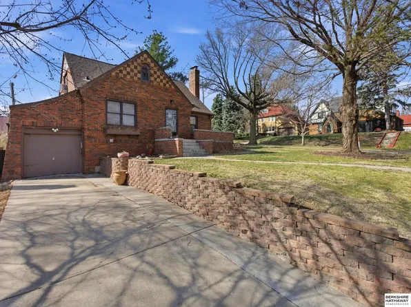 5143 Blondo St, Omaha, NE 68104