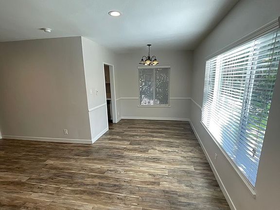 4th image of 2592 Armacost Ave #643