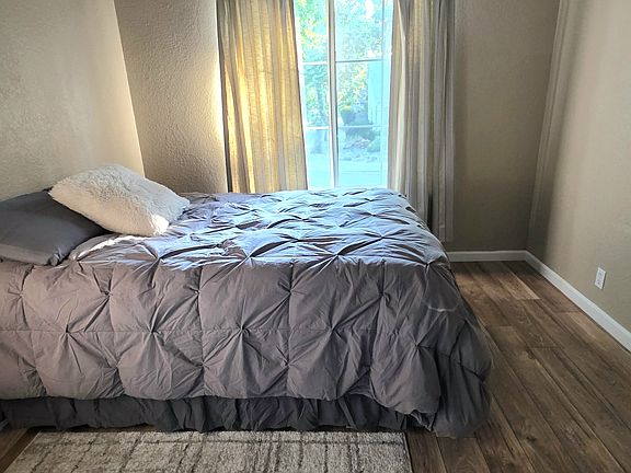 Shot of our room for rent. It has an amazing view of our scenic Heritage Oaks community in one of the most desirable neighborhoods in Chico.