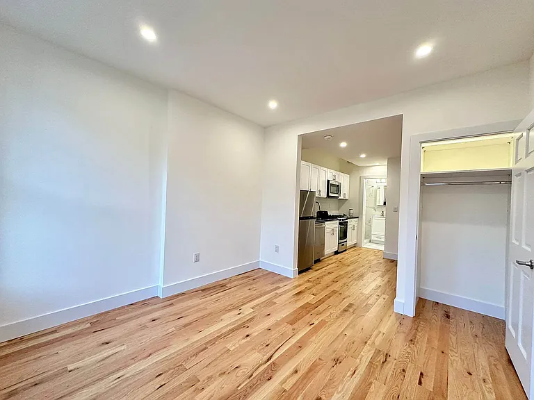 449 W 46th St #85 — Photo 3