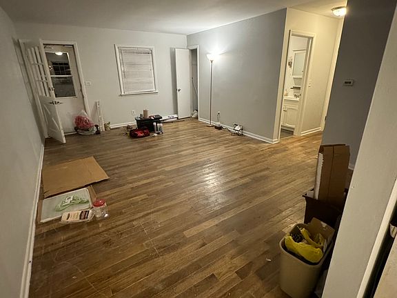 2nd image of 433 N Jefferson Ave #433