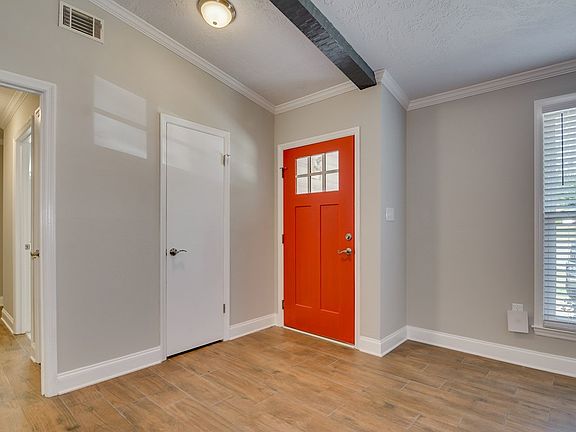 3rd image of 106 Sunnywood Dr