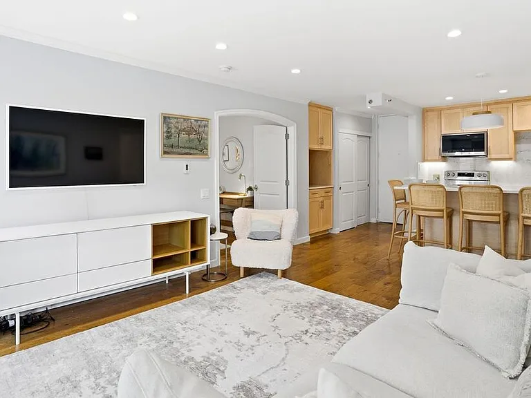 1040 Coast Blvd #401 — Photo 3