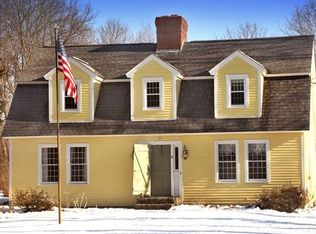 8 Crumhill, Amesbury, MA 01913