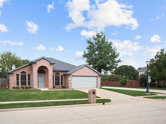 5th image of 1709 Redwood Dr