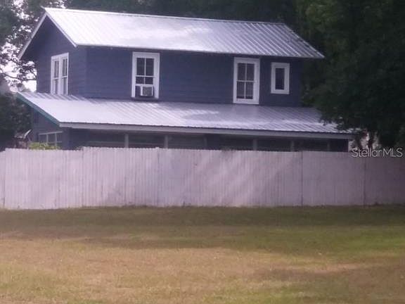 3rd image of 2945 E Crooked Lake Dr