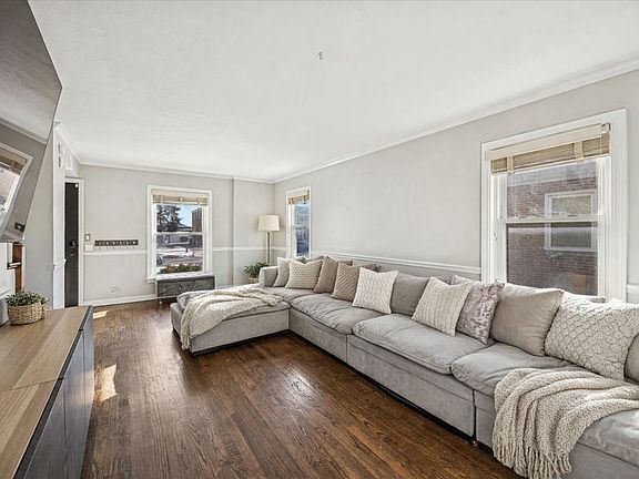 3rd image of 1426 Bristol Ave