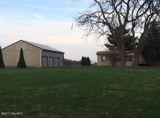 69495 County Road 681, Hartford, MI 49057