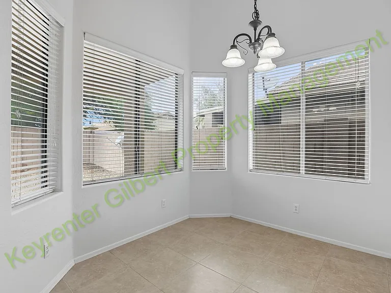 33958 N Barbara Dr — Photo 9
