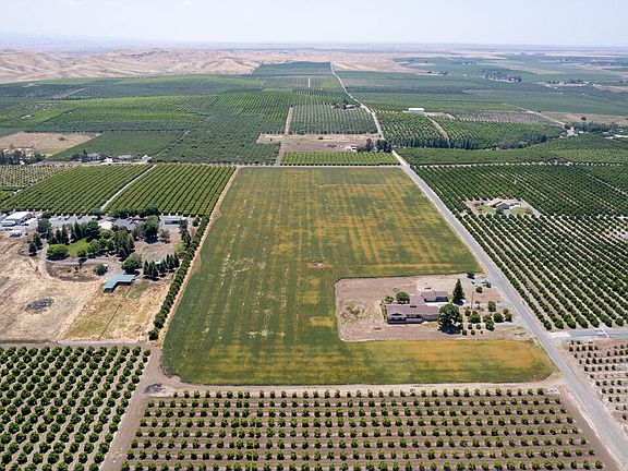 2nd image of 8988 Road 272