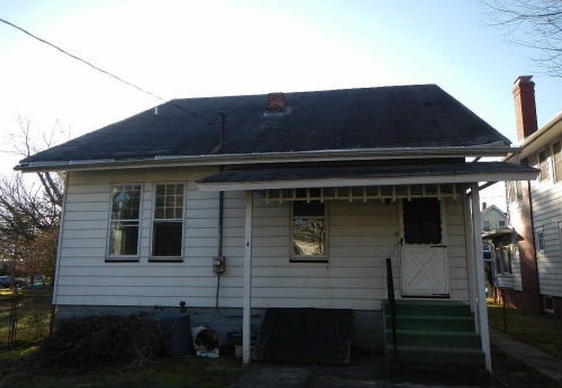 2nd image of 38 8th St