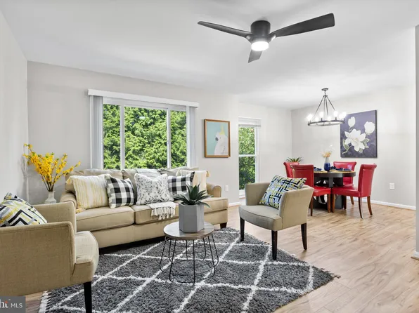 7243 Mill Run Dr Unit 12-7, Rockville, MD 20855