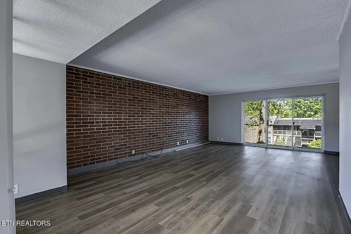 400 Dublin Dr — Photo 18