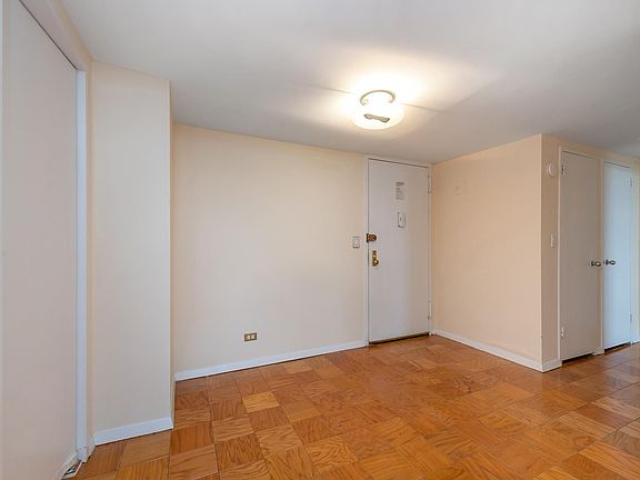 2nd image of 26910 Grand Central Pkwy APT 10J