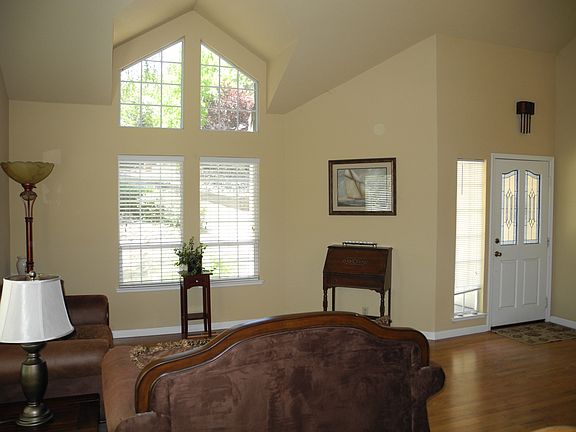 5th image of 2392 Knollwood Dr
