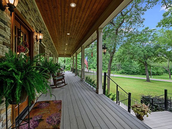 422BriarGrove-8.jpg