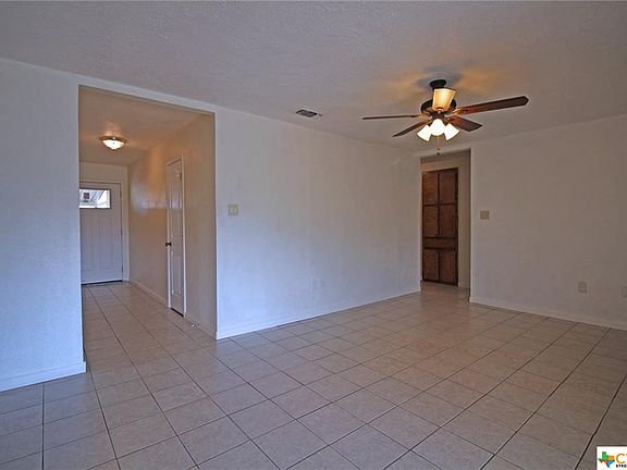 4th image of 409 Myra Lou Ave