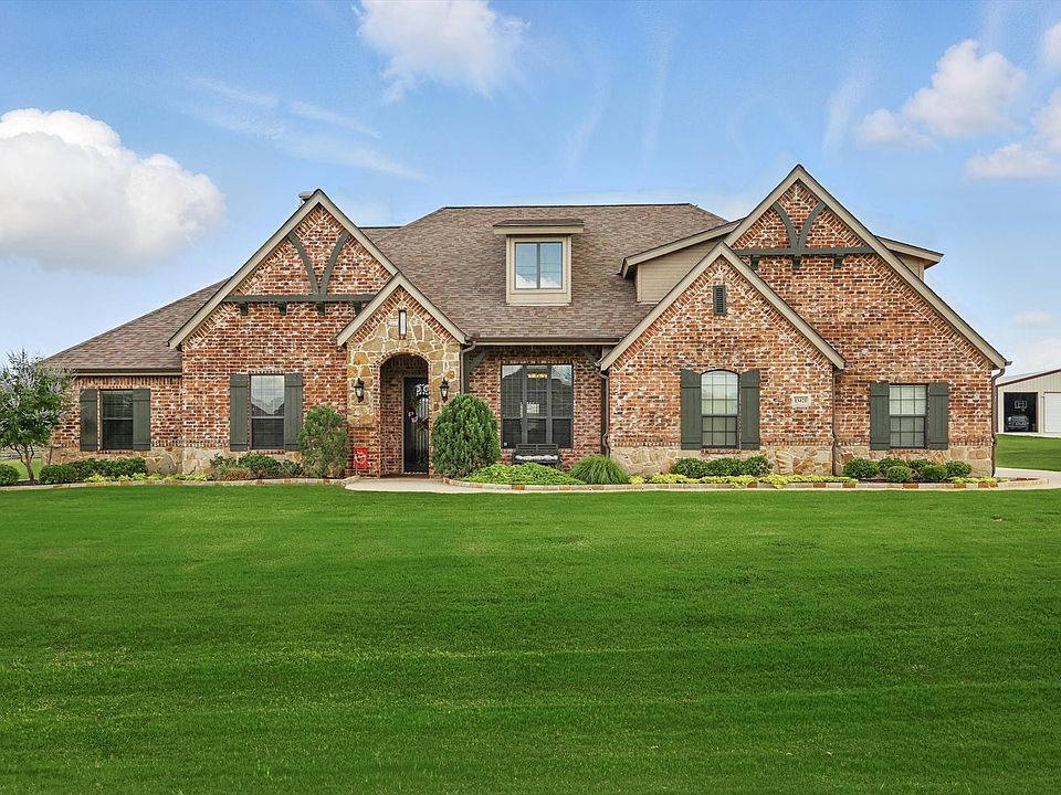 kiruakirua　0423 13421 Kira Ln, Justin, TX 76247 | Zillow