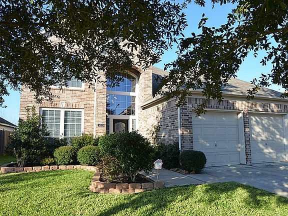 This FINE PERRY features one of their most desirable floor plans & elevation with beautiful curb appeal!
