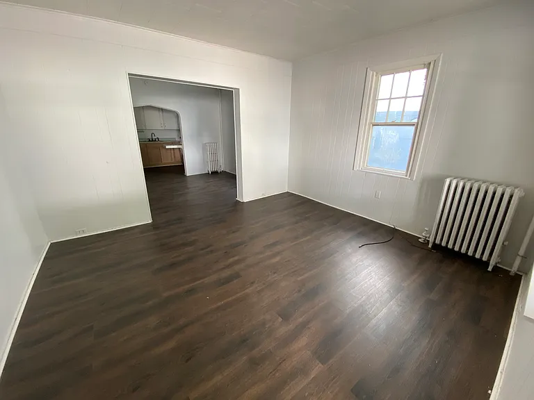 86-88 E Walnut St #2 — Photo 2