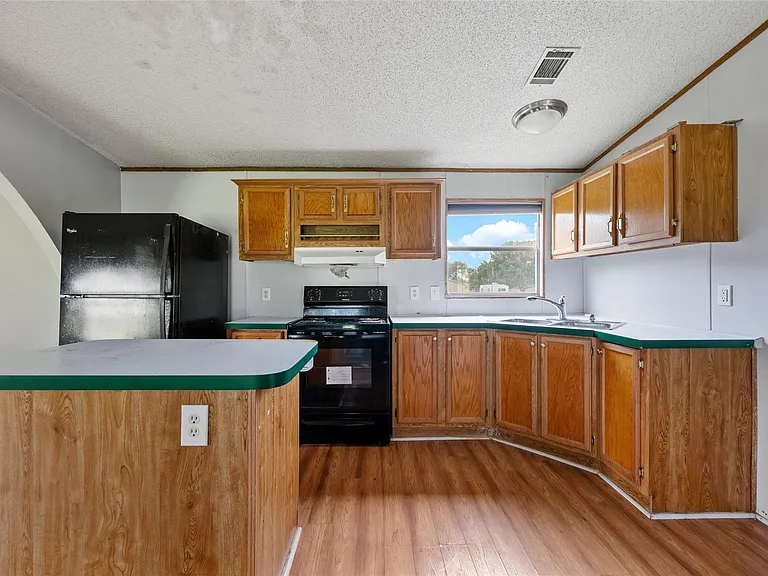 360 Shady Oaks #A — Photo 11