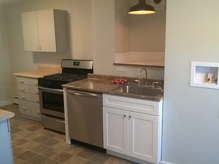 1 Franklin St #3 — Photo 12