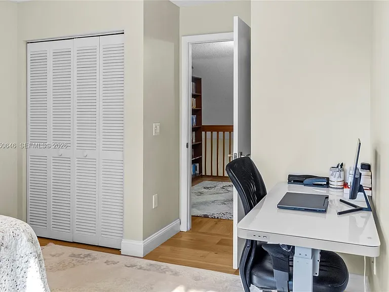 6885 NW 75th Pl — Photo 24