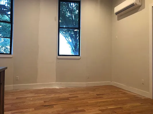 Rented by Premier Metro Realty Corp | media 34