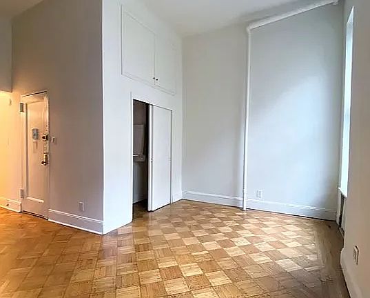 5th image of 40 W 85th St APT 1F
