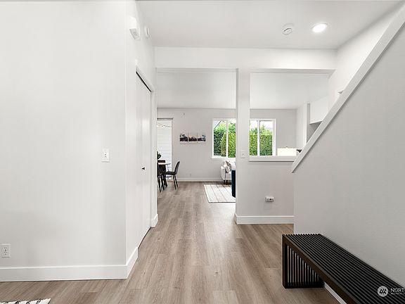 4th image of 7302 Douglas Avenue SE