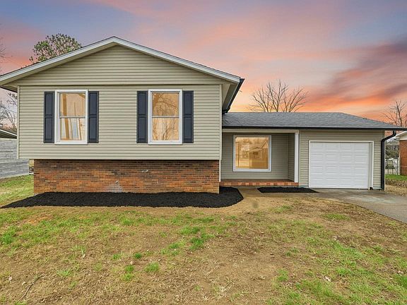 2nd image of 186 Melwood Pl