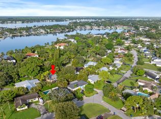 227 W Riverside Dr, Jupiter, FL 33469