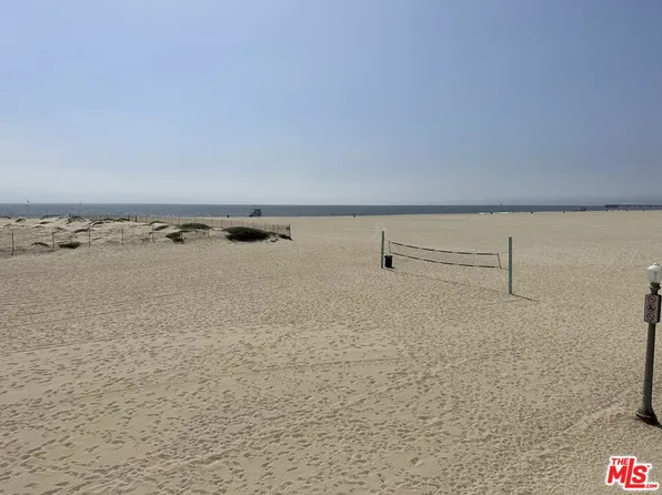 5205 Ocean Front Walk APT 202, Marina Del Rey, CA 90292