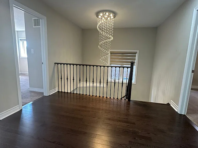 33 Pearman Cres — Photo 7