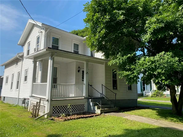 82 W Albion St, Holley, NY 14470